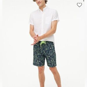 J. Crew Factory Men’s Pineapple Blue Hawaiian Print Flex Swimwear 9” Board Short